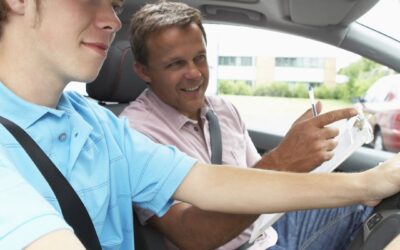 Blogs 8 Which School Offers the Ideal Driving Lessons in Surrey?